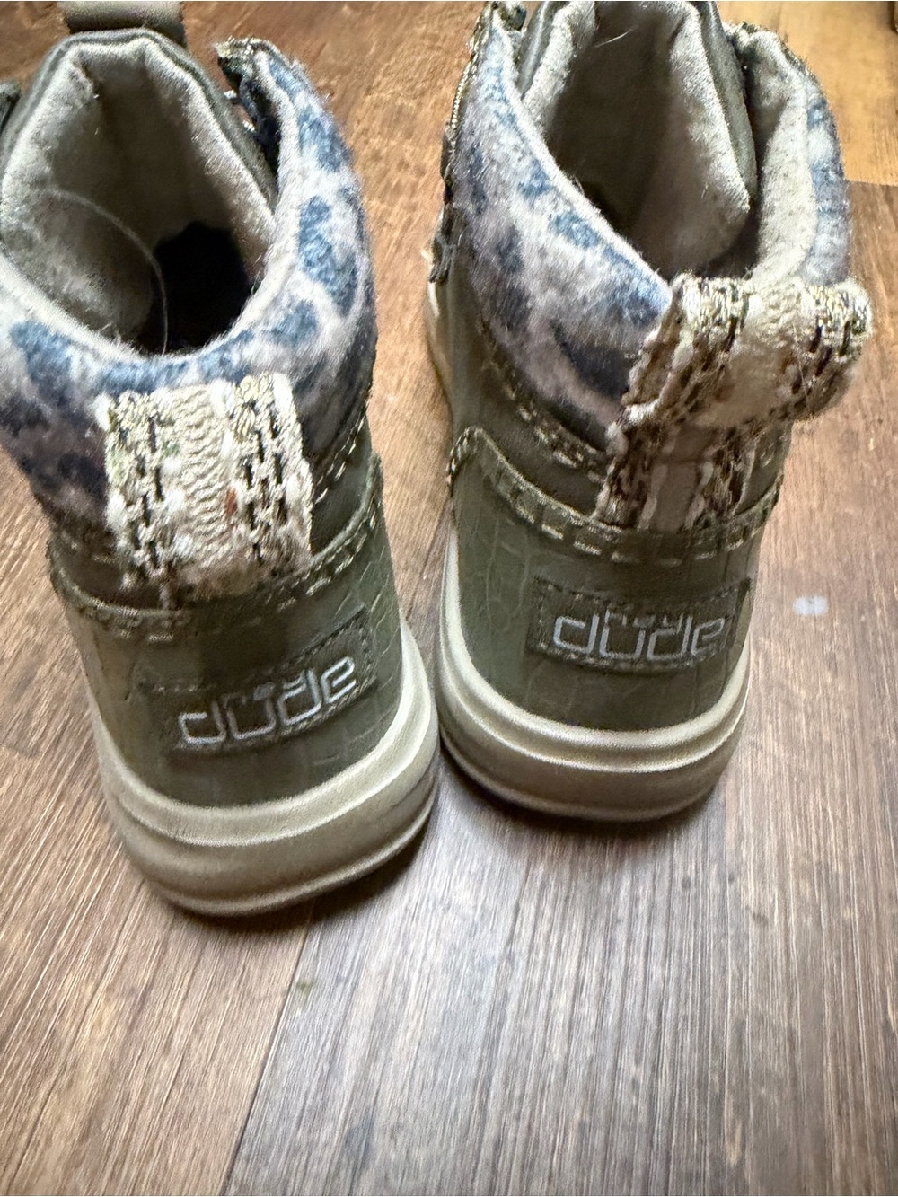 Womens Olive Green Suede Hey Dude Winter Boots - Picture 4 of 5